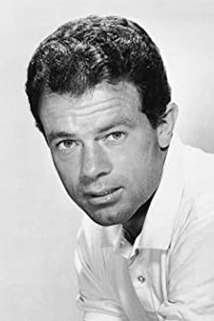 Jack Ging interpreta Frank