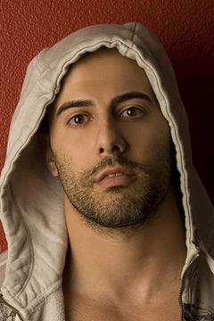 Sam Sabbah interpreta Bodyguard