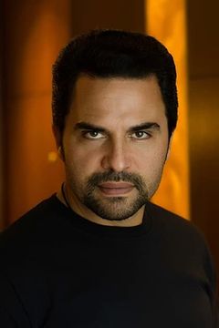 Manny Pérez interpreta Coco Dominguez