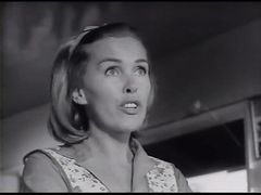 Bek Nelson interpreta Charlie's Girl