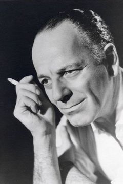 Alex Minotis interpreta Joseph the Butler