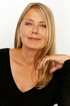Brenda Bakke interpreta Selena Coombs