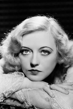 Marion Davies interpreta Self (archive footage) (uncredited)