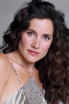 Rachel Shelley interpreta Helena Peabody