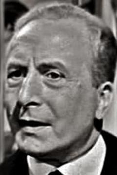 Jean Ozenne interpreta Monsieur Lachaille (uncredited)