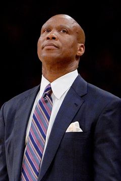 Byron Scott interpreta Reporter