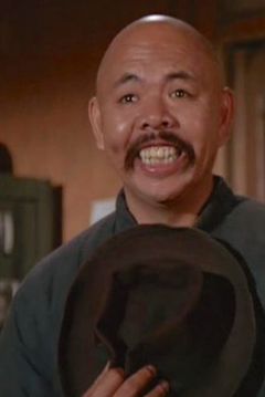 Richard Lee-Sung interpreta Famous Villain with Deadly Hat