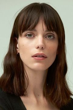 Stacy Martin interpreta Nancy