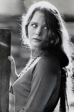 Tisa Farrow interpreta Party Guest