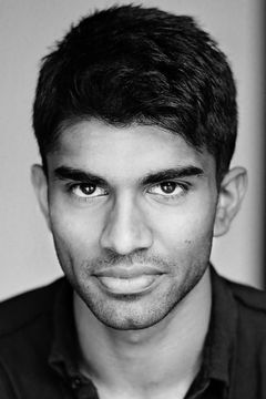Nikesh Patel interpreta Pradhan