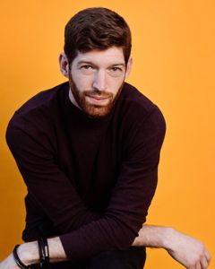 Omri Rose interpreta Moonsuit Soldier