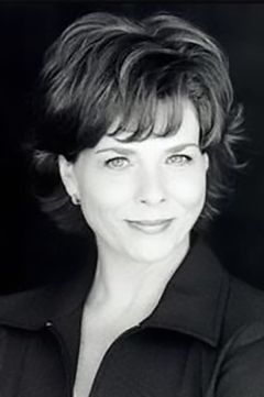 Ellen Kennedy interpreta Gladys