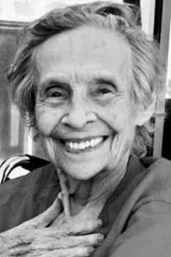 Barbara Dodd interpreta Granny