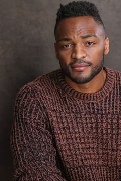 Steven Anthony Washington interpreta Harrison McKenzie