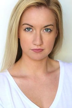 Laura Linda Bradley interpreta Flight Attendant