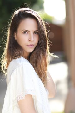Chloe Stearns interpreta Marie