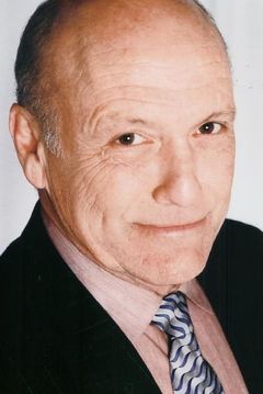 Sonny Carl Davis interpreta Voiceover Actor