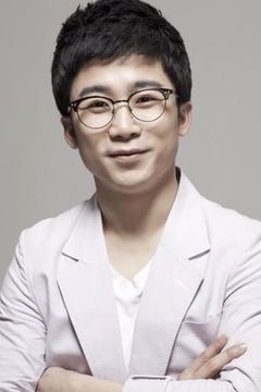 Byun Jin-su interpreta The head of the flight monitoring team
