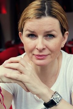 Ludmila Mikhailova interpreta Sonia Gorinski