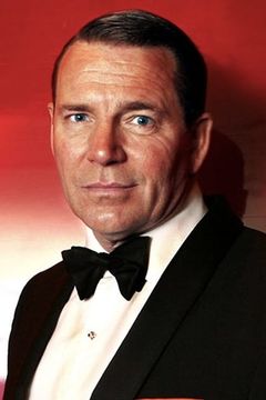 Stephen Triffitt interpreta Sinatra Look-A-Like