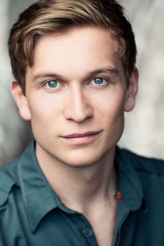 Timothy Mylechreest interpreta Club Band