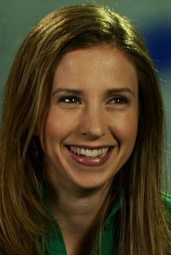 Emily Perkins interpreta Britt