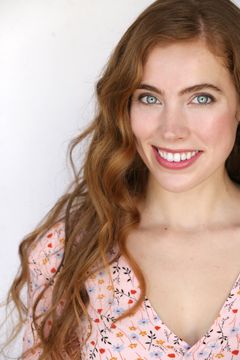 Alexia Dox interpreta Bride-to-Be