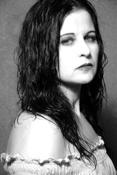Tatiana Dessi interpreta Icy (voice)