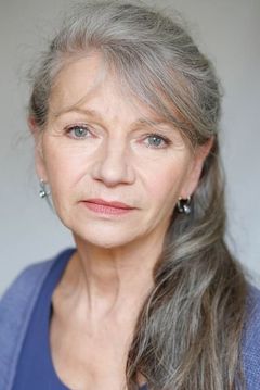 Anouchka Csernakova interpreta Book Fair Woman