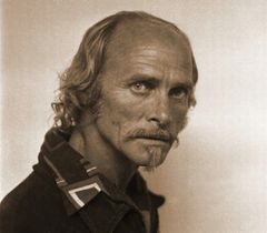 Dary Reis interpreta Van der Bosch