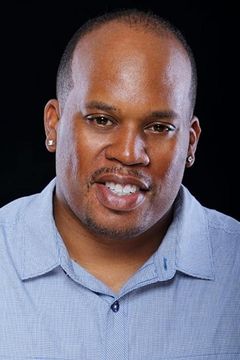 Brandon Bowens interpreta National guard (uncredited)