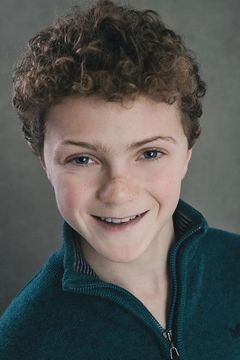 Tom Page-Turner interpreta Bill