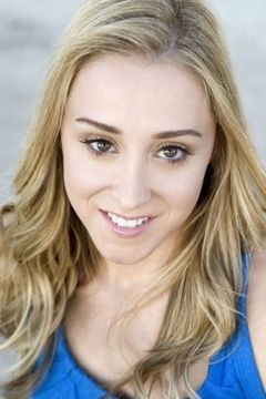 Lindsay Seim interpreta Young Elise Rainier