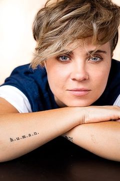 Che Landon interpreta Pretty Tourist Girl (uncredited)