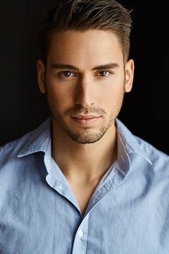 Jeremy Lacombe interpreta Handsome Candidate