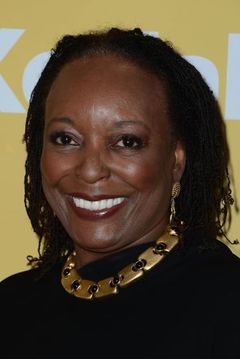 L. Scott Caldwell interpreta Waters' Mother
