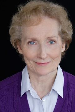 Melinda Tanner interpreta Sister Betty