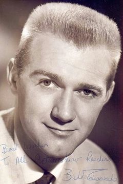 Bill Edwards interpreta Reporter