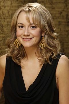 Megyn Price interpreta Rhonda
