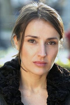 Yasemin Sannino interpreta Agente pubblicitario