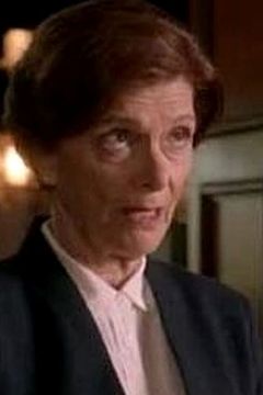 Marion Eisman interpreta Mrs. Norton