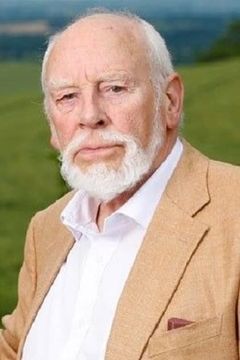 Jeffery Dench interpreta First Elder