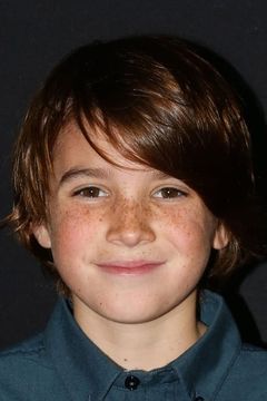 Aiden Lovekamp interpreta Wyatt