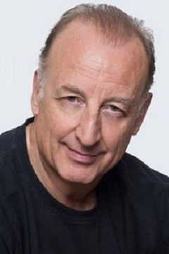 Pedro Miguel Martínez interpreta Suegro Víctor