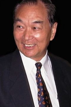 Chang Tseng interpreta Grandfather Sonam