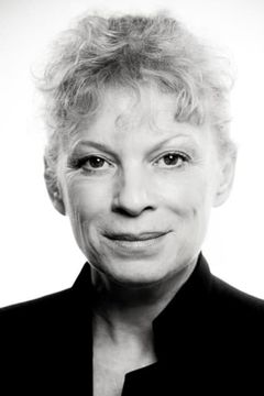 Holly De Jong interpreta Newt's Mother (uncredited)
