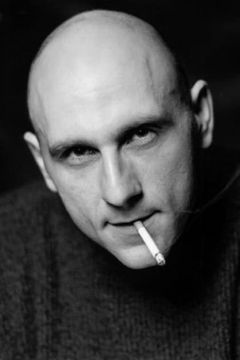 Marvin Kaye interpreta Burly Russian