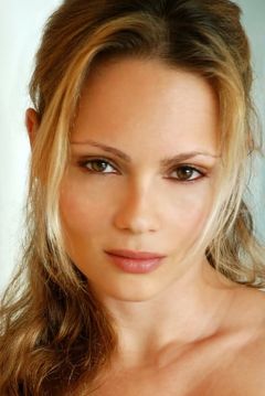Beatrice Rosen interpreta Katherine Valecross