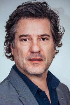 Eric Théobald interpreta Gendarme-Dieppe