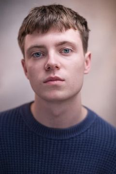 Oliver Finnegan interpreta Daniel